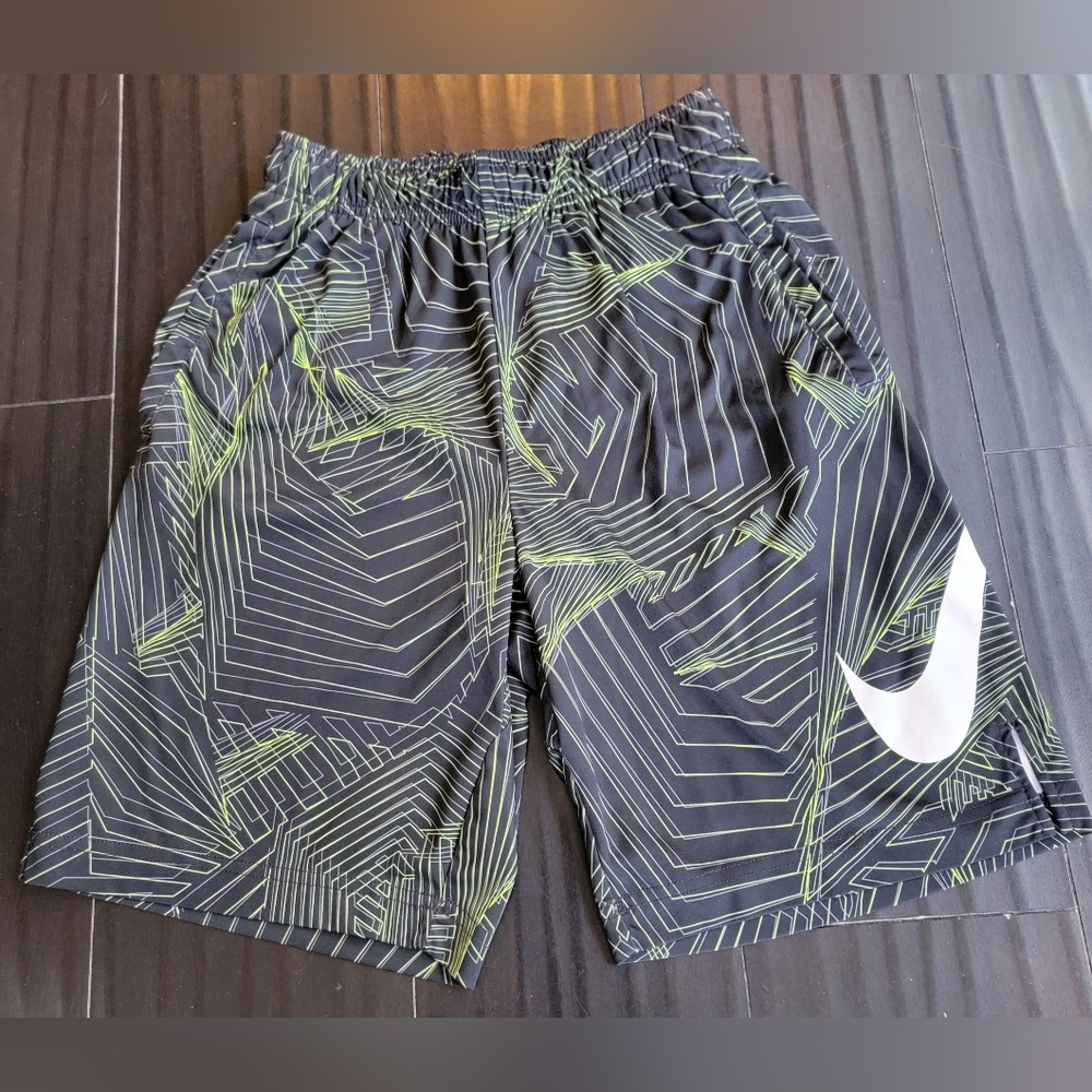 Nike Men's Black and Lime Geometric Shorts